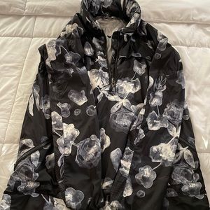 Lululemon windbreaker jacket
